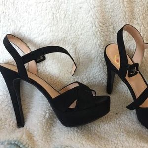 Black Cute Heels!